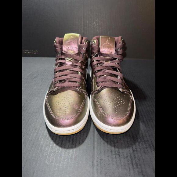 Nike Air Jordan 1 Retro Mid Nouveau Deep Burgundy 629151-605 - Size 9 - Picture 3 of 9